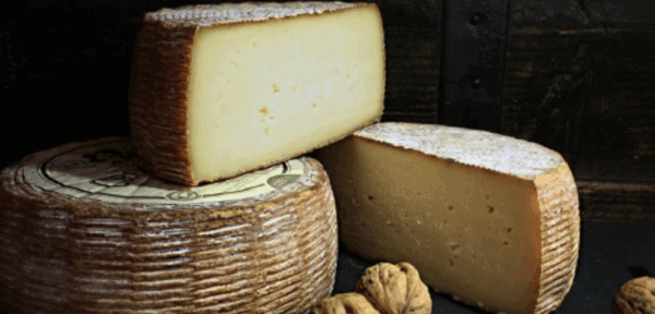 Tomme des Croquants affinée à la liqueur de noix
